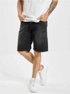 Herren Shorts Tyler In Schwarz