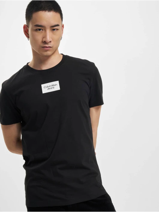 Calvin Klein Herren T-Shirt Small Center Box In Schwarz 1 Calvin Klein Herren T-Shirt Small Center Box In Schwarz