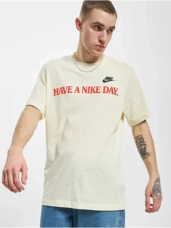Nike Herren T-Shirt Ess Stmt 4 In Beige
