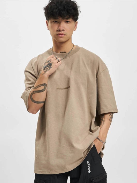 Pegador Herren T-Shirt Colne Logo Oversized In Beige 1 Pegador Herren T-Shirt Colne Logo Oversized In Beige