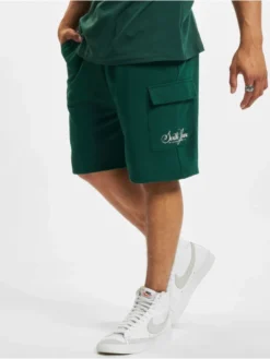 SIXTH JUNE Herren Shorts Caligraphy In Grün