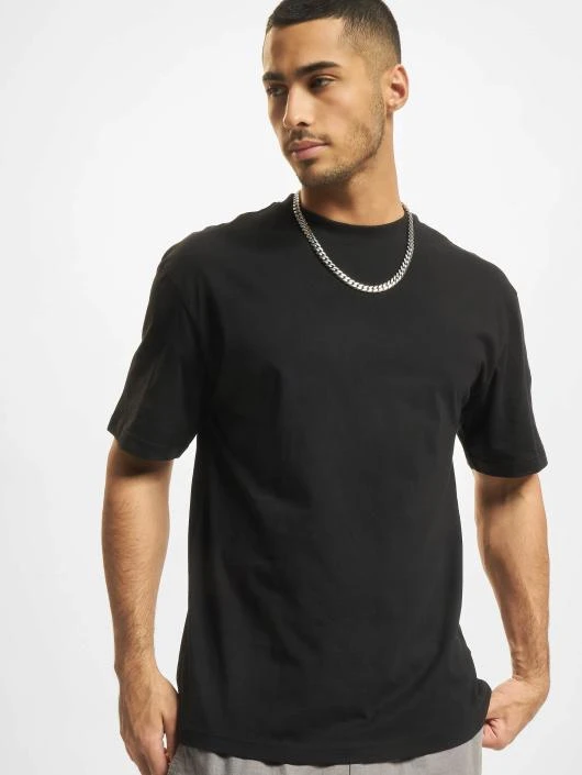 URBAN CLASSICS Herren T-Shirt Tall In Schwarz 1 URBAN CLASSICS Herren T-Shirt Tall In Schwarz